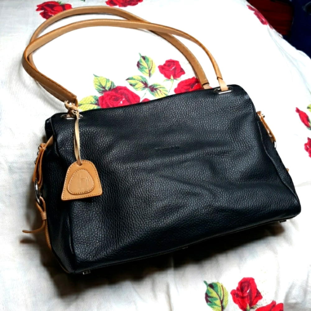 Petusco Pebble Leather Buckle Tote